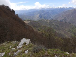 Discesa dalla Colla Bassa a nord del Monte della Guardia 