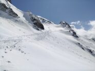 Dal colletto W, ultimo traverso prima della croce di vetta