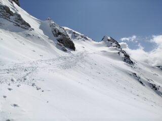 Dal colletto W, ultimo traverso prima della croce di vetta