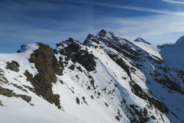 sulla sinistra la meta di oggi, da qui parte la ferrata per la Punta della Valletta