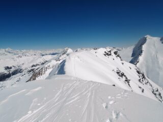 La cresta finale e la cima Nord-Est viste dalla Sud-Ovest 