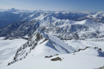 la cresta di salita dalla cima