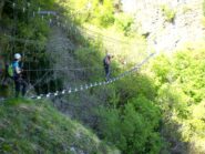 All'inizio del nuovo ponte sospeso.