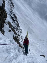 in doppia per scendere dal colle