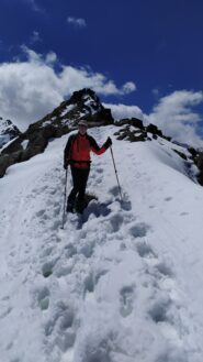 Sandro scende alla cresta a sud del Colle