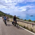 Prime pedalate sul breve tratto costiero del mar tirrenico