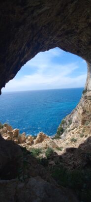 Vista mozzafiato alla grotta dei falsari