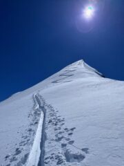 quasi in vetta, ci aspettano le ultime voltate belle ripide