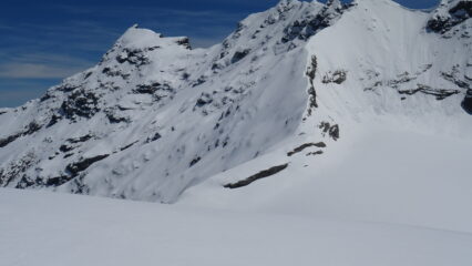 Colle di Giasson, con nutrito gruppo sci-alp
