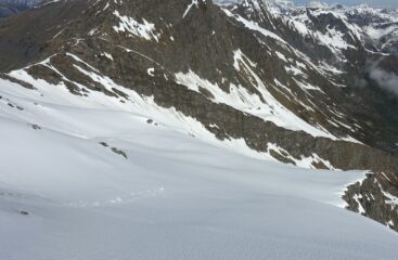 Il vallone superiore visto dalla cima