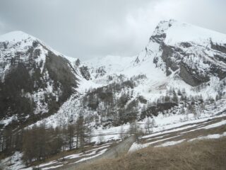 il Vallone Gran Piani tra il Monte Carlei e il Monte Francais Pelouxe