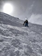 Salendo sotto la vetta