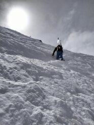 Salendo sotto la vetta