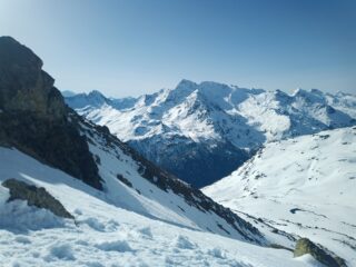 Vista dal pendio sottostante il rifugio: Grand Rousse
