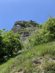 La falesia vista dal sentiero