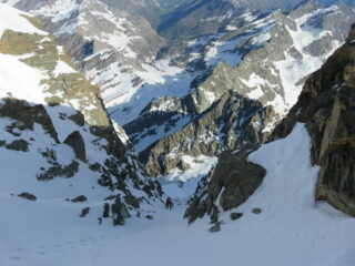 Canalino finale tra le due cime del Viso