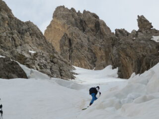 al centro il bivio del Campanile Giallo