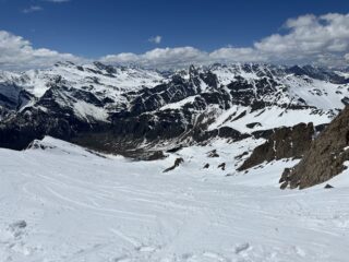 la via di discesa dalla Sella d'Asti