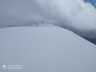 ultimo tratto di cresta, poco dopo restringe