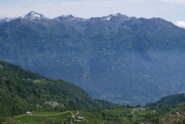 Trovinasse e la cresta dal Mombarone al Monte Mars viste dopo i ruderi di Valbona