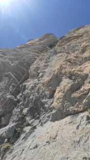 Campanella e scritta alla base