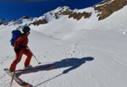 Nella conca del Ghiacciaio di Ban (canale Sud nascosto sulla destra)