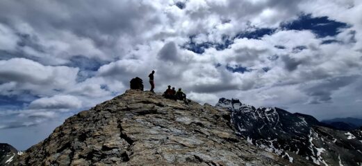 In cima