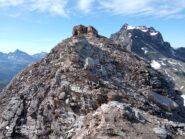 cresta camminabile verso la visibile vetta