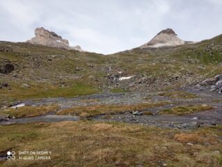 qualche decina di metri dopo il bivio per il 5a il punto migliore dove guadare il torrente