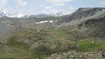 Al fondo del vallone il Raty occidentale