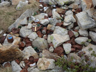 pattume  nei pressi del bivacco