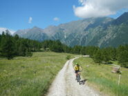 lo sterrato che sale alla Colletta Sellar