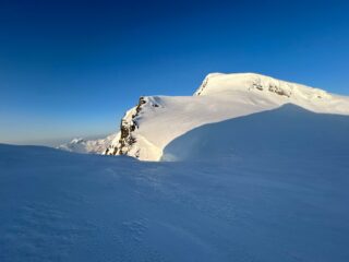 Cima Jazzi appena sbucati dal Passo Jacchini 