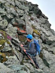 sosta per la calata di 25m. ..