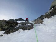 Il delicato passaggio tra le rocce.