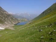 Lago Vej del Bouc durante la salita al Colle 