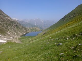 Lago Vej del Bouc durante la salita al Colle 