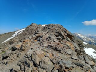 il facile crestone di salita