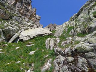 Canale con il masso incastrato 