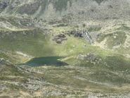 Dalla Punta Murel guardando il lago e il rifugio