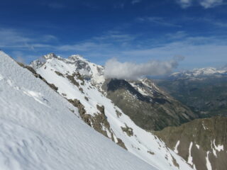 La face Nord appena scesa vista di taglio dalla q. 3072m