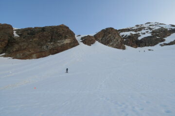 il canale scorciatoia con ben poca neve