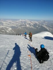 Breve pausa sulla schiena d'asino in prossimità della Becca di Moncorvè
