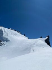 Vista della Schiena d’asino. A destra la Becca di Moncorvè