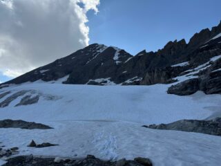 La cresta di discesa dalla Tour de Boussine e il ghiacciaio sottostante. 