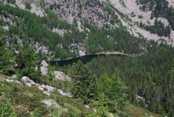 Lago di Panaz salendo al colle