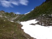 Nel valloncello, l'unico piccolo nevaio che si incontra.