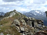 Il grosso ometto con paletto della cima.