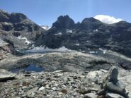 Quota 2942, il punto più alto della gita è il dosso per accedere alla conca del lago.