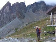 Sandro in partenza dal rifugio  Crete Seche